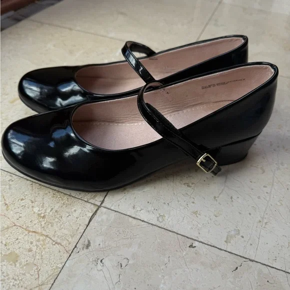 Black Faux Leather Mary Jane Heels - Picture 3 of 3